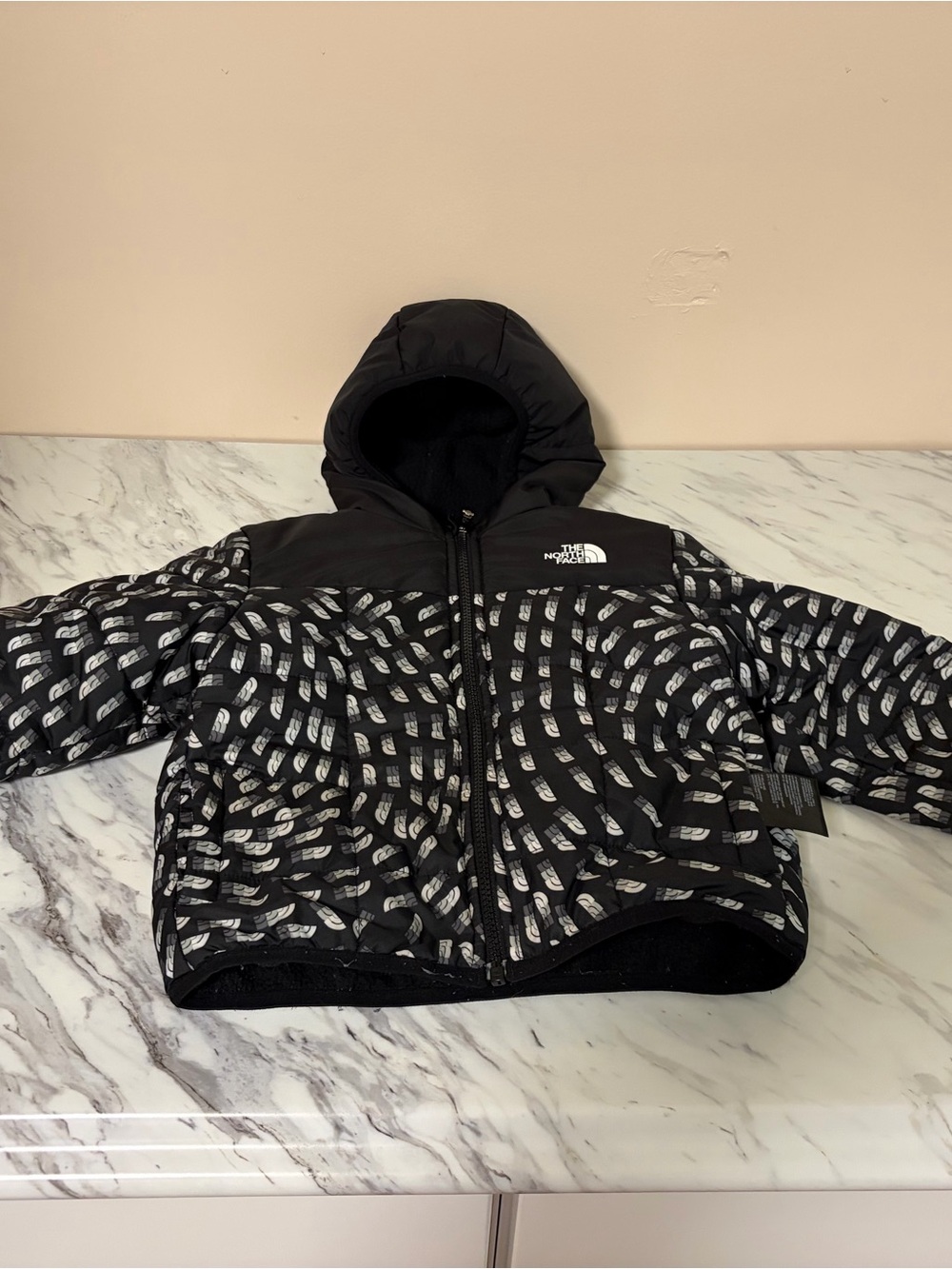 The North Face Reversible Perrito Hooded Puffer Jacket Black Kids 4